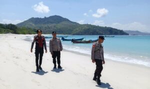 Jaga Keamanan Pulau Terluar, Polsek Sekotong Gelar Patroli dan Sambang Warga