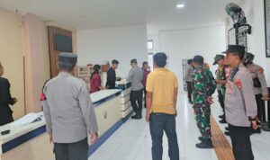 Polsek dan TNI Gelar Patroli Gabungan Jaga Kamtibmas di Kecamatan Kuripan
