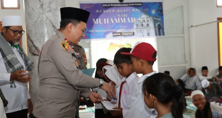Kapolres Lombok Barat Tekankan Keteladanan Rasulullah pada Maulid Nabi di Masjid Baiturrahman
