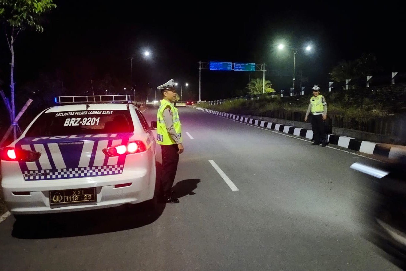Hadapi Cuaca Ekstrem, Polres Lombok Barat Perketat Patroli Malam di Bypas