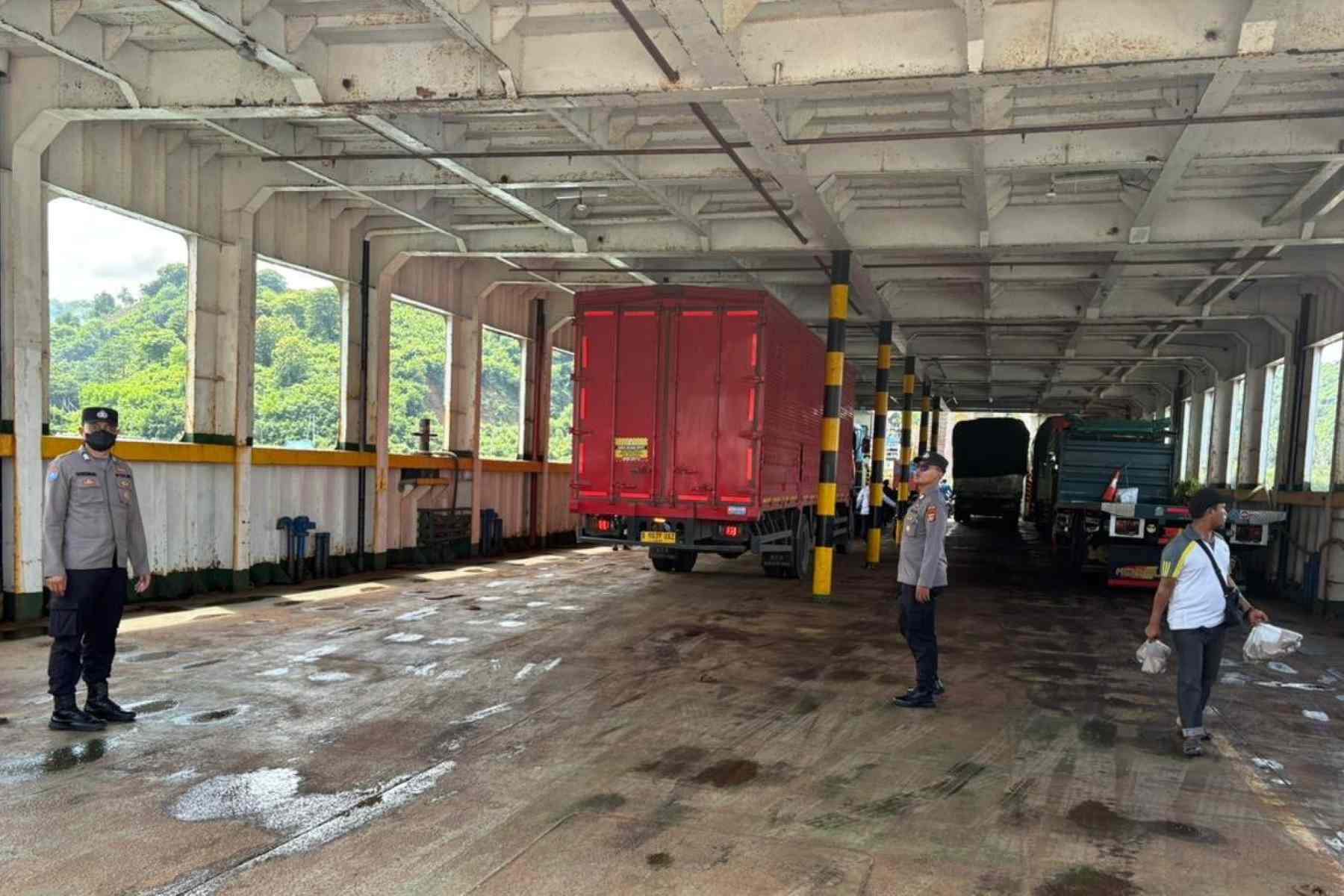 Pelabuhan Lembar Siaga Nataru: Keamanan Penyeberangan Lombok-Bali Diperketat