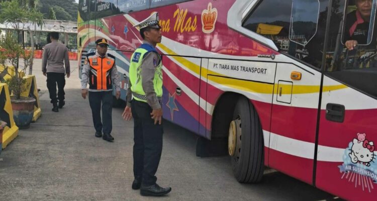 Kondisi Terkini Pelabuhan Lembar Jelang Libur Natal 2025